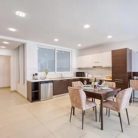 Luxury 2 Bedroom Near Seafront Yhai1-2 * 斯利马
